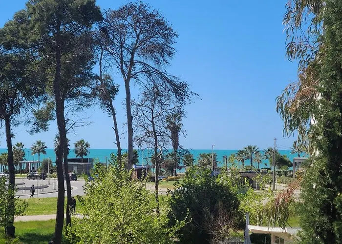 Perla 3 - Seaview & Central Apartment